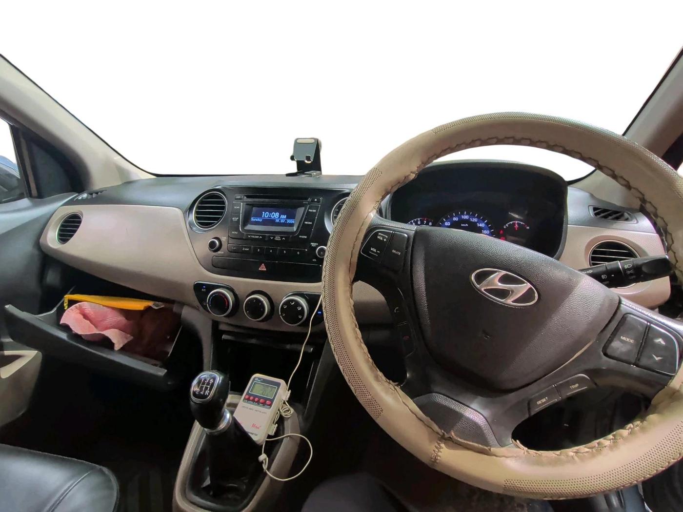 2015 Hyundai Xcent S 1.2, Petrol, Manual, 81,819 km, interior