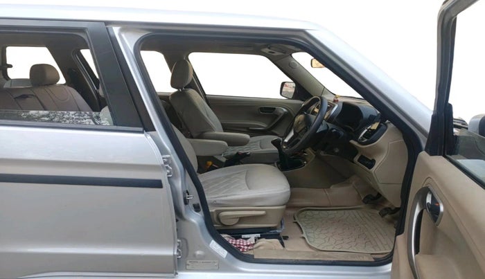 2023 Mahindra BOLERO NEO N 10 (O), Diesel, Manual, 47,131 km, interior