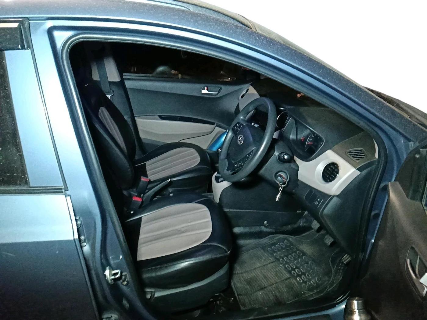 2015 Hyundai Grand i10 SPORTZ 1.2 KAPPA VTVT, Petrol, Manual, 80,371 km, interior