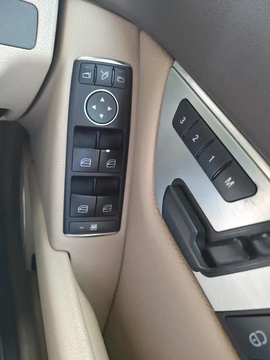 2013 Mercedes Benz C Class 200 CGI AVANTGARDE, Petrol, Automatic, 91,639 km, interior