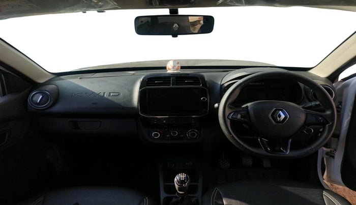 2023 Renault Kwid RXT 1.0, Petrol, Manual, 4,25,000 km, interior