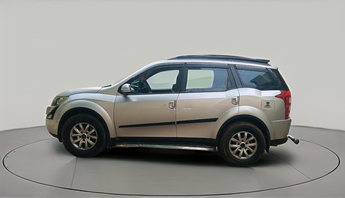 2015 Mahindra XUV500 W8, Diesel, Manual, 1,25,349 km, exterior