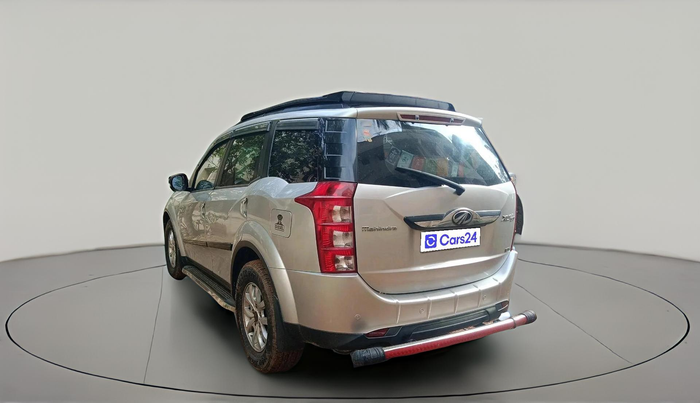 2015 Mahindra XUV500 W8, Diesel, Manual, 1,25,349 km, exterior