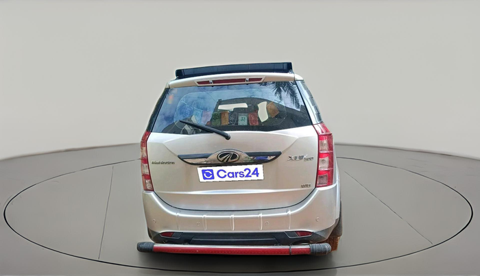 2015 Mahindra XUV500 W8, Diesel, Manual, 1,25,349 km, exterior