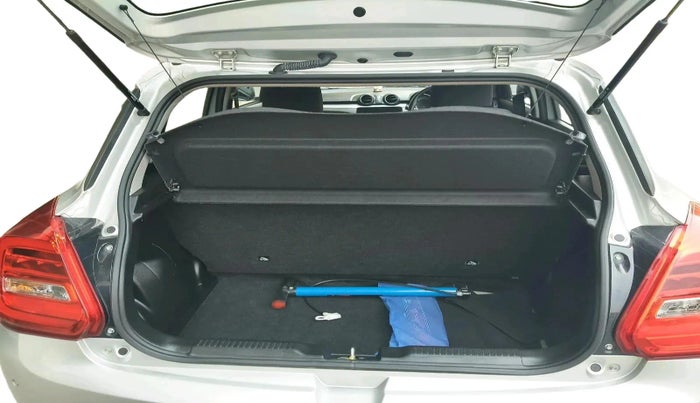 2022 Maruti Swift VXI, Petrol, Manual, 32,978 km, exterior