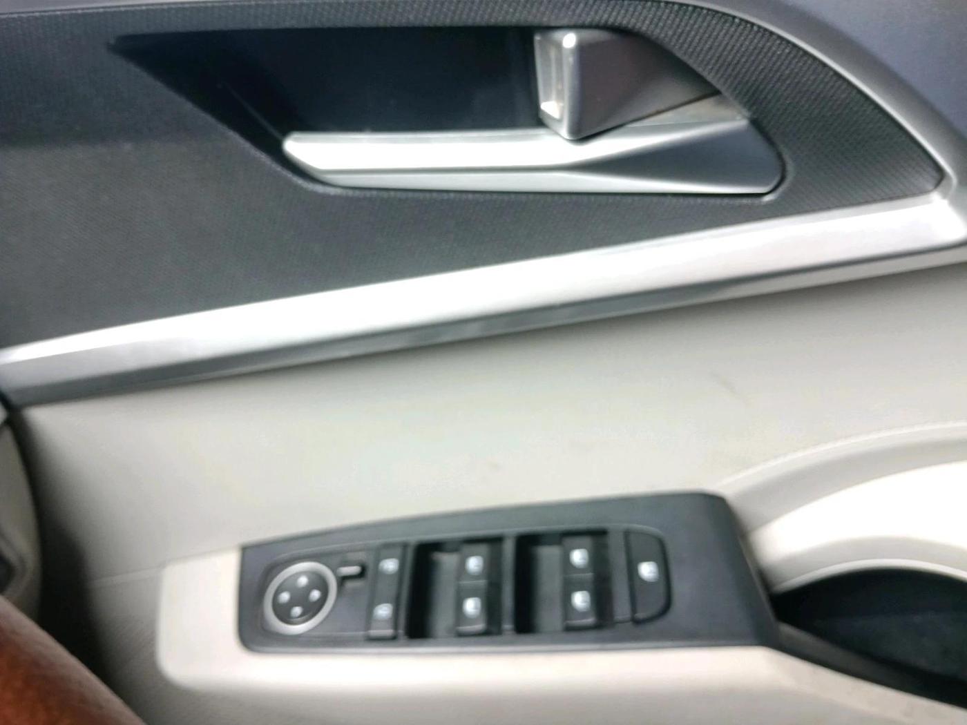 2024 KIA CARENS PRESTIGE 1.5 PETROL 7 STR, Petrol, Manual, 68,871 km, interior