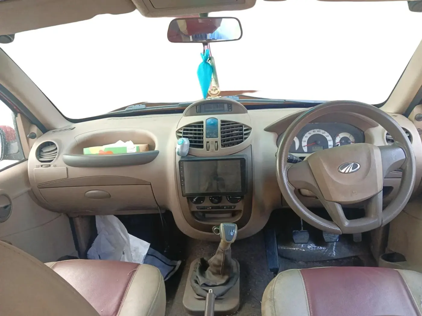 2011 Mahindra Xylo E4, Diesel, Manual, 1,67,213 km, interior