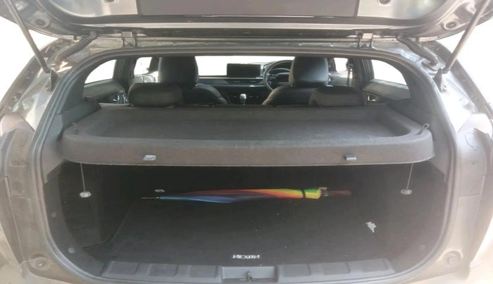 2023 Tata NEXON FEARLESS + SUNROOF DUAL TONE 1.2 PETROL, Petrol, Manual, 12,767 km, exterior