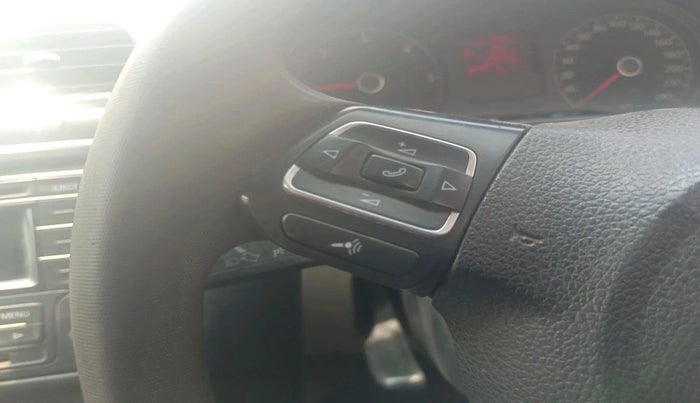 2013 Volkswagen Polo HIGHLINE DIESEL, Diesel, Manual, 1,38,439 km, interior