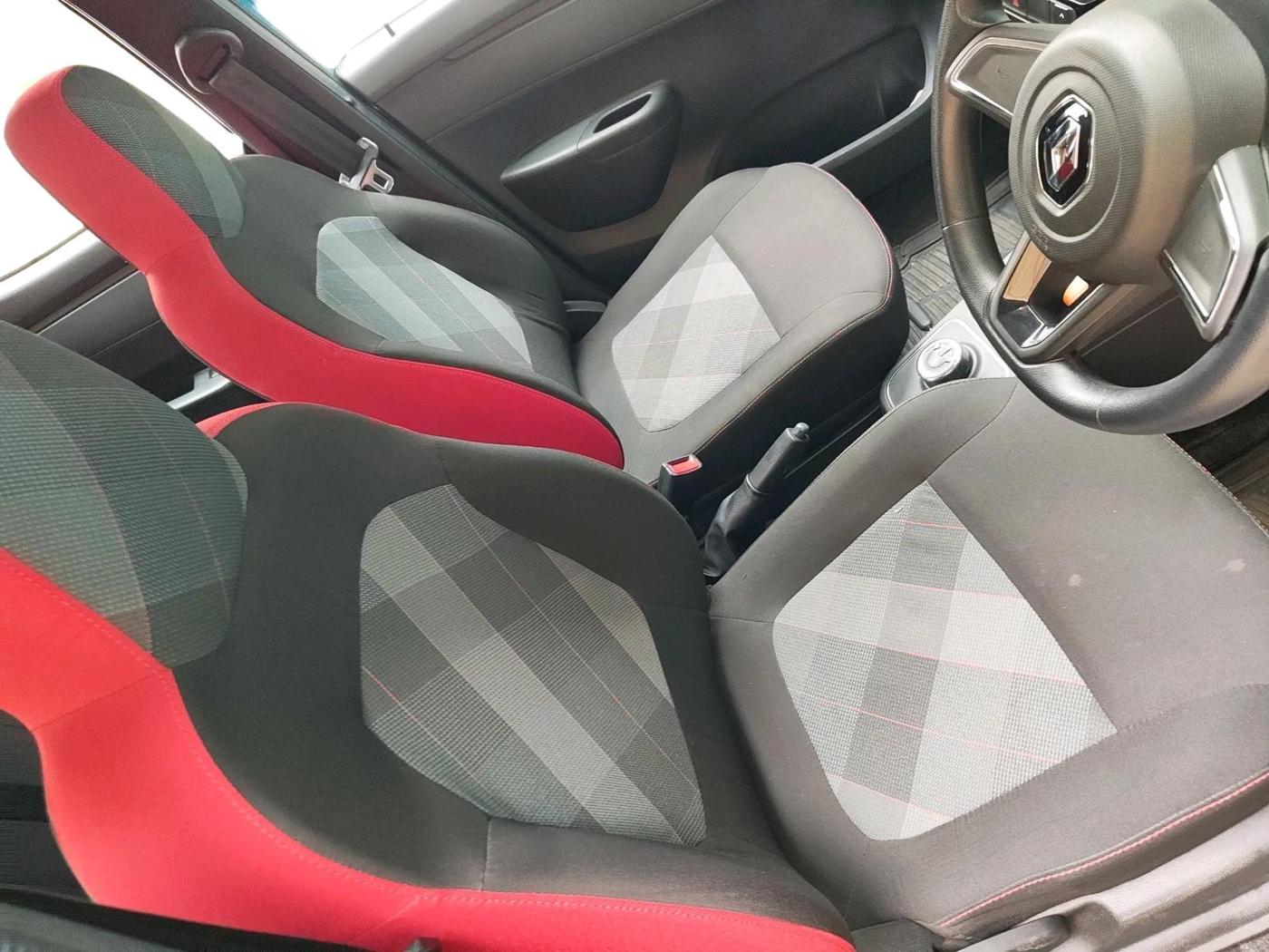 2021 Renault Kwid RXT 1.0 AMT (O), Petrol, Automatic, 20,108 km, interior