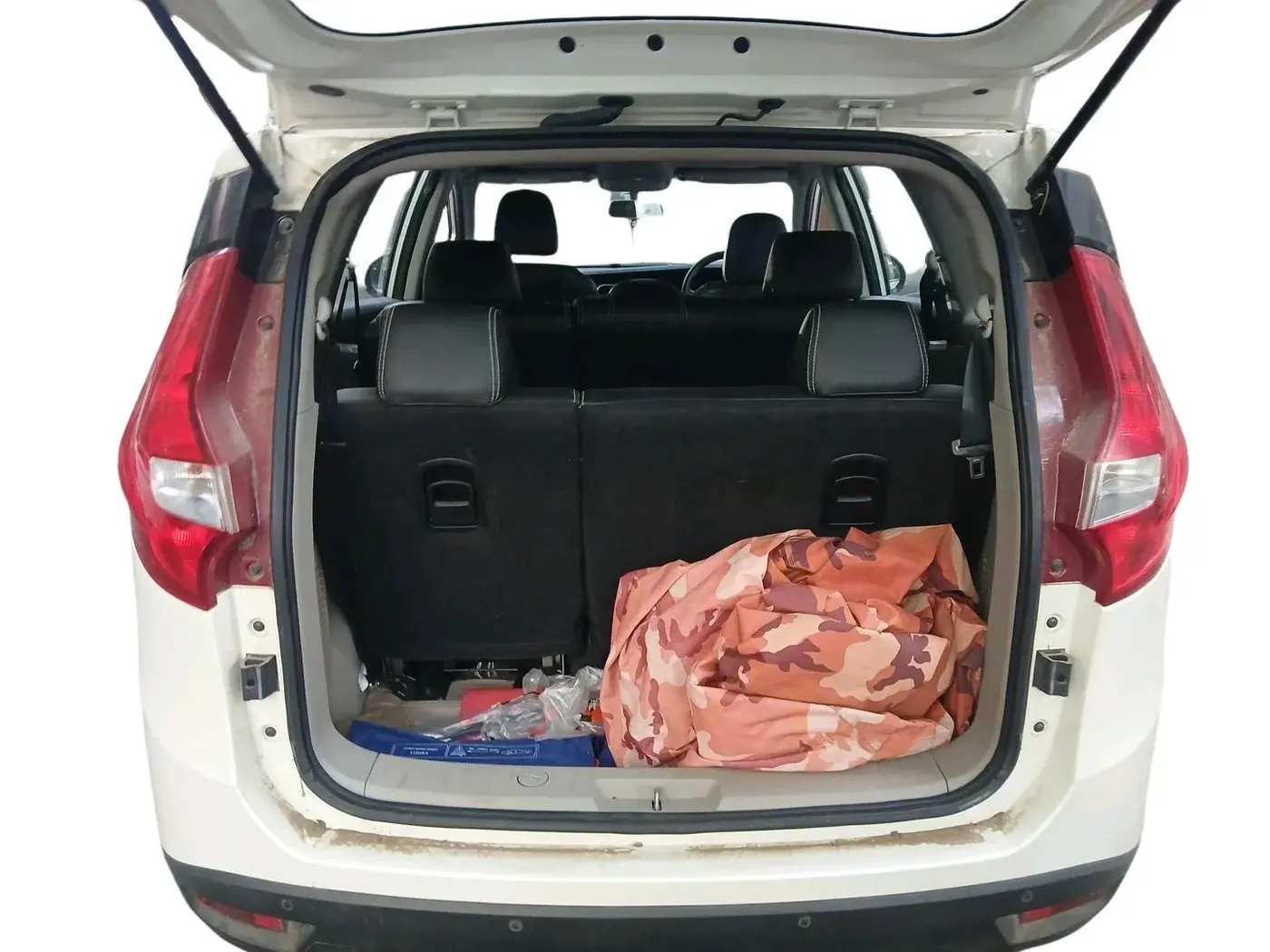 2023 Mahindra MARAZZO M 6 + 8 STR, Diesel, Manual, 29,189 km, exterior