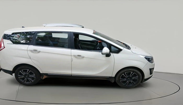 2023 Mahindra MARAZZO M 6 + 8 STR, Diesel, Manual, 29,189 km, exterior