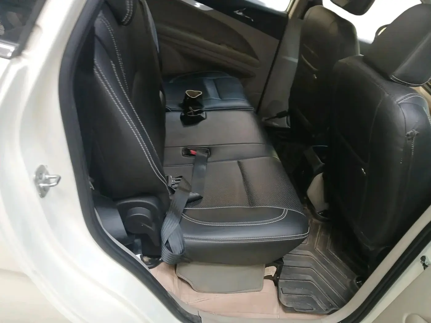 2023 Mahindra MARAZZO M 6 + 8 STR, Diesel, Manual, 29,189 km, interior