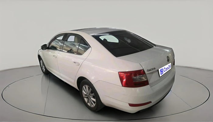 2015 Skoda Octavia ELEGANCE 2.0 TDI AT, Diesel, Automatic, 1,09,290 km, exterior