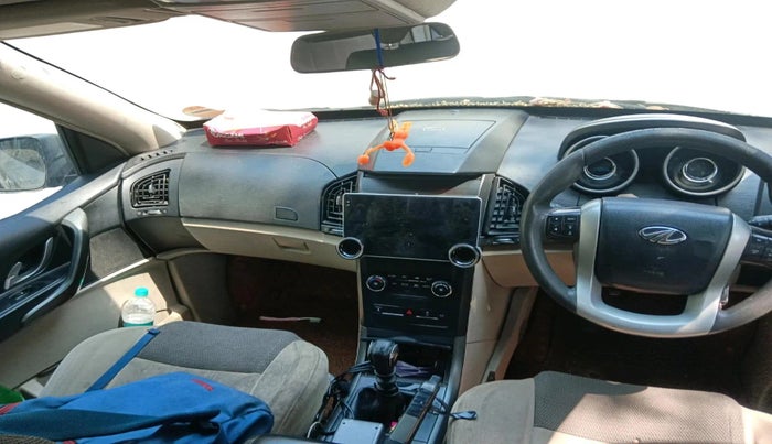2016 Mahindra XUV500 W6, Diesel, Manual, 1,80,166 km, interior