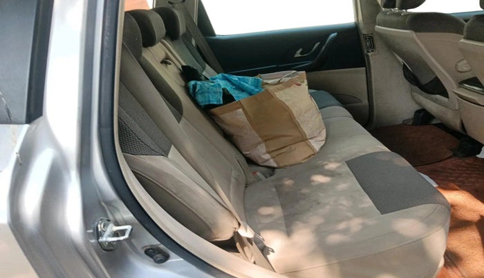 2016 Mahindra XUV500 W6, Diesel, Manual, 1,80,166 km, interior