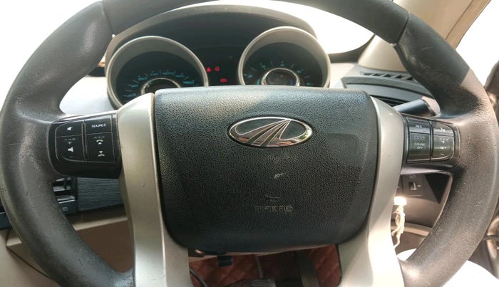 2016 Mahindra XUV500 W6, Diesel, Manual, 1,80,166 km, interior