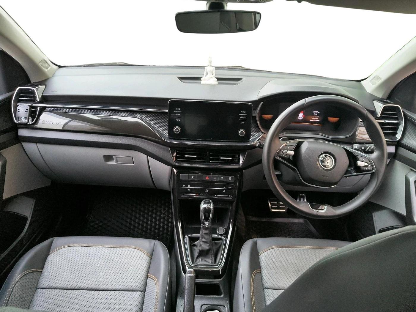 2023 Skoda KUSHAQ STYLE 1.0L TSI AT (6 AIRBAGS), Petrol, Automatic, 13,892 km, interior