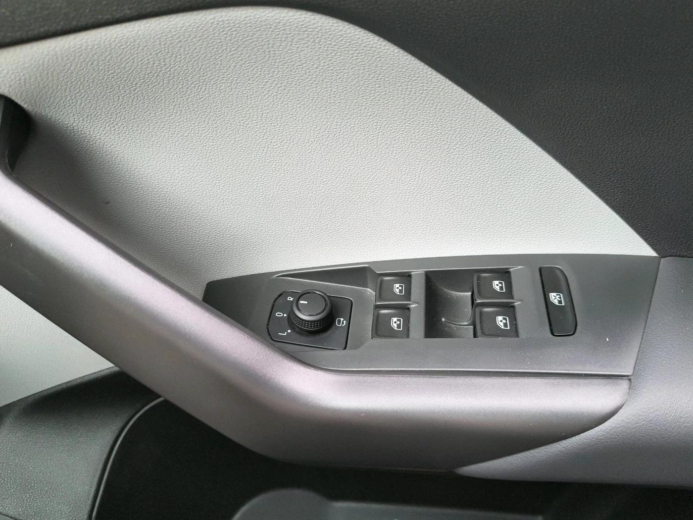 2023 Skoda KUSHAQ STYLE 1.0L TSI AT (6 AIRBAGS), Petrol, Automatic, 13,892 km, interior