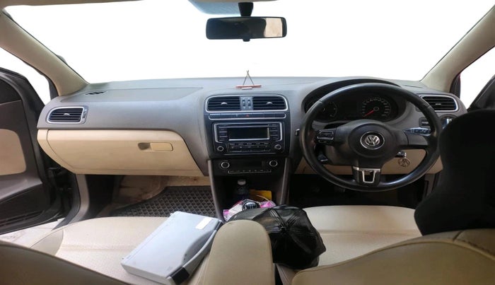 2013 Volkswagen Vento HIGHLINE DIESEL 1.6, Diesel, Manual, 1,24,551 km, interior