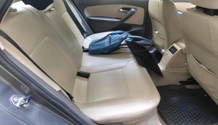 2013 Volkswagen Vento HIGHLINE DIESEL 1.6, Diesel, Manual, 1,24,551 km, interior