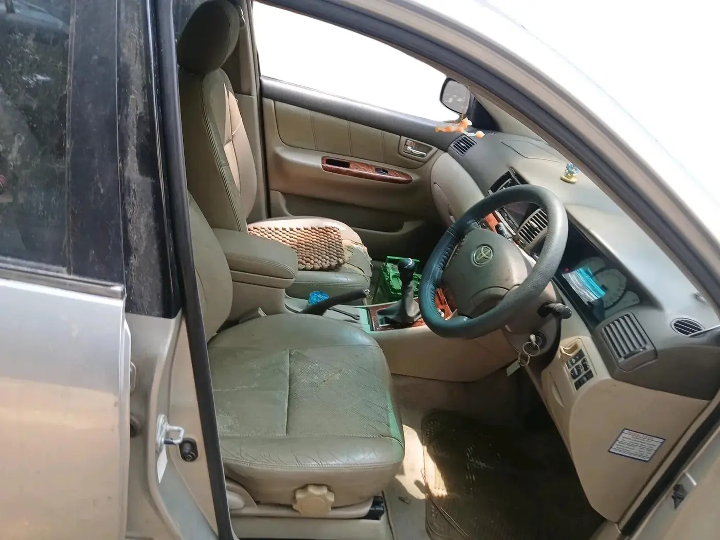 2006 Toyota Corolla H2 E 1.8, Petrol, Manual, 1,29,188 km, interior
