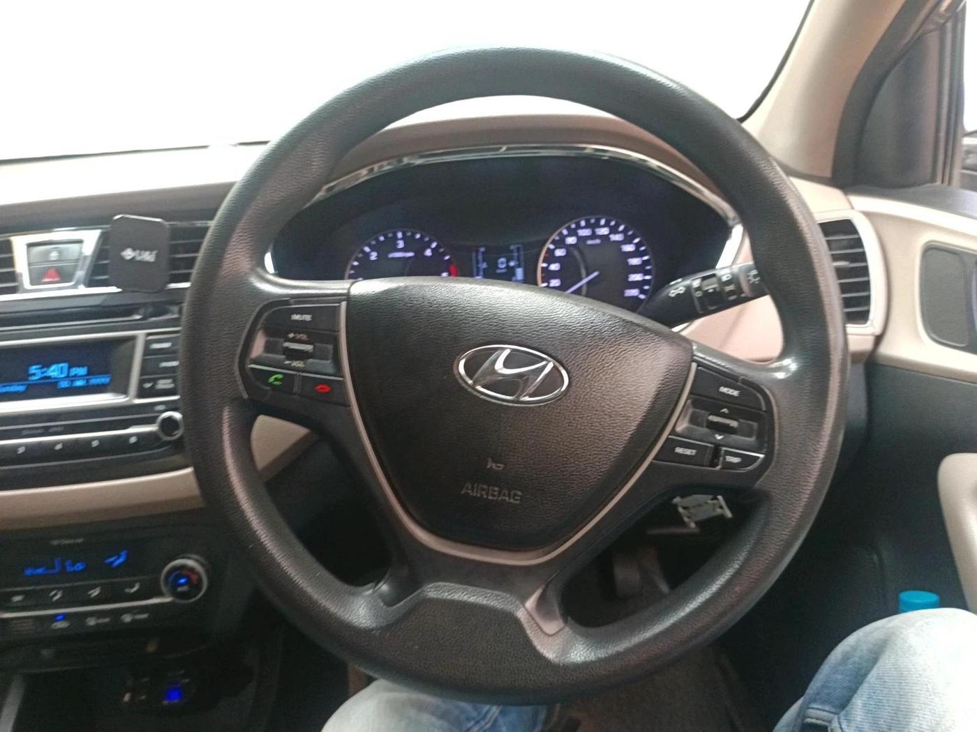 2015 Hyundai Elite i20 SPORTZ 1.4 CRDI, Diesel, Manual, 1,76,107 km, interior