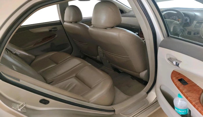 2011 Toyota Corolla Altis G PETROL, Petrol, Manual, 1,01,027 km, interior