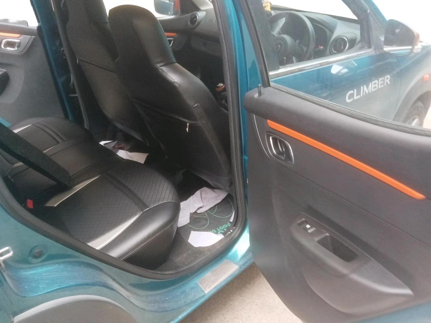 2019 Renault Kwid CLIMBER 1.0 (O), Petrol, Manual, 20,260 km, interior