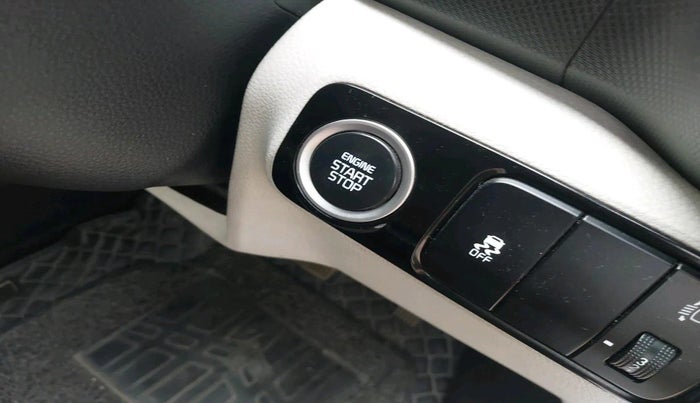 2021 KIA SONET HTX 1.5 AT, Diesel, Automatic, 95,409 km, interior