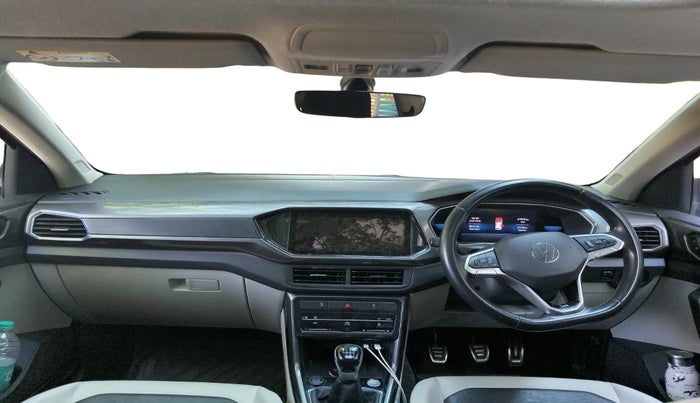 2022 Volkswagen TAIGUN TOPLINE 1.0 TSI MT, Petrol, Manual, 57,979 km, interior