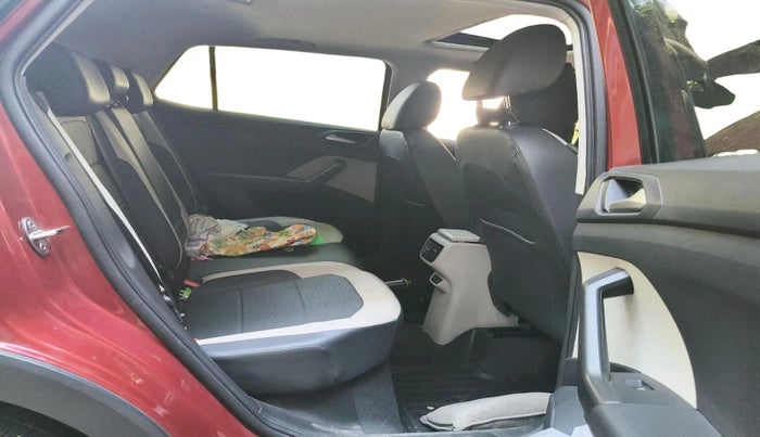 2022 Volkswagen TAIGUN TOPLINE 1.0 TSI MT, Petrol, Manual, 57,979 km, interior