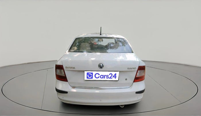 2014 Skoda Rapid 1.5 TDI CR ELEGANCE PLUS, Diesel, Manual, 1,11,628 km, exterior