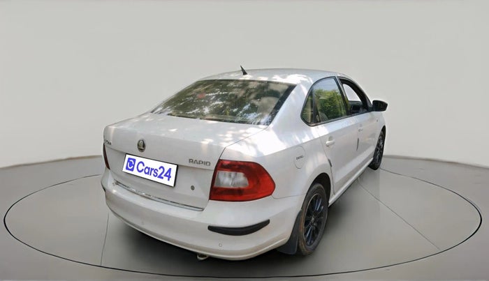 2014 Skoda Rapid 1.5 TDI CR ELEGANCE PLUS, Diesel, Manual, 1,11,628 km, exterior