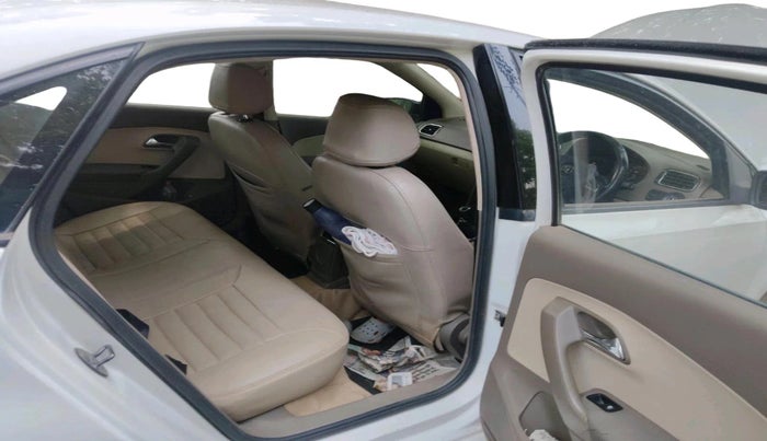 2014 Skoda Rapid 1.5 TDI CR ELEGANCE PLUS, Diesel, Manual, 1,11,628 km, interior