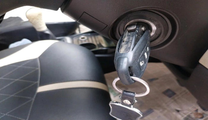 2015 Tata Zest XMS PETROL, Petrol, Manual, 1,27,285 km, interior