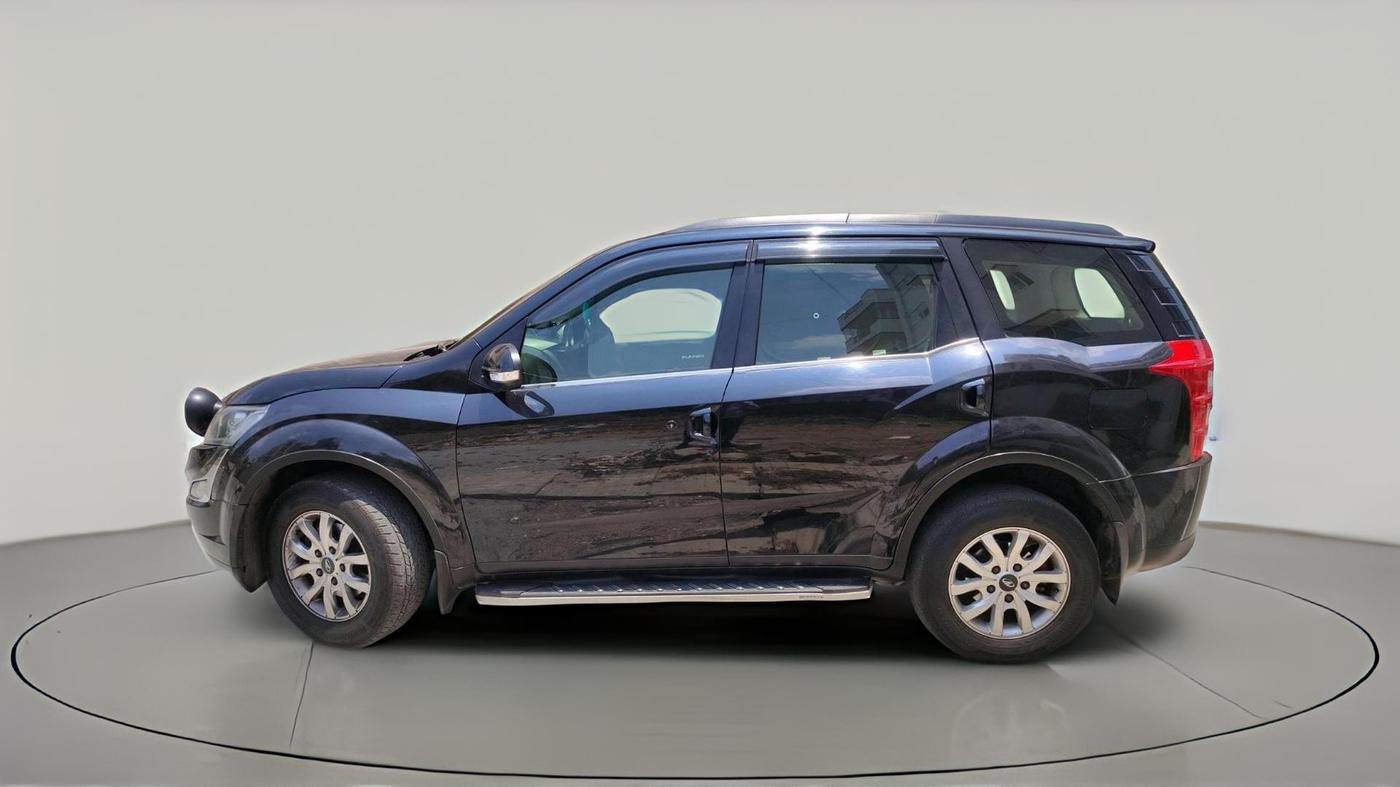 2016 Mahindra XUV500 W10 AT, Diesel, Automatic, 88,917 km, exterior