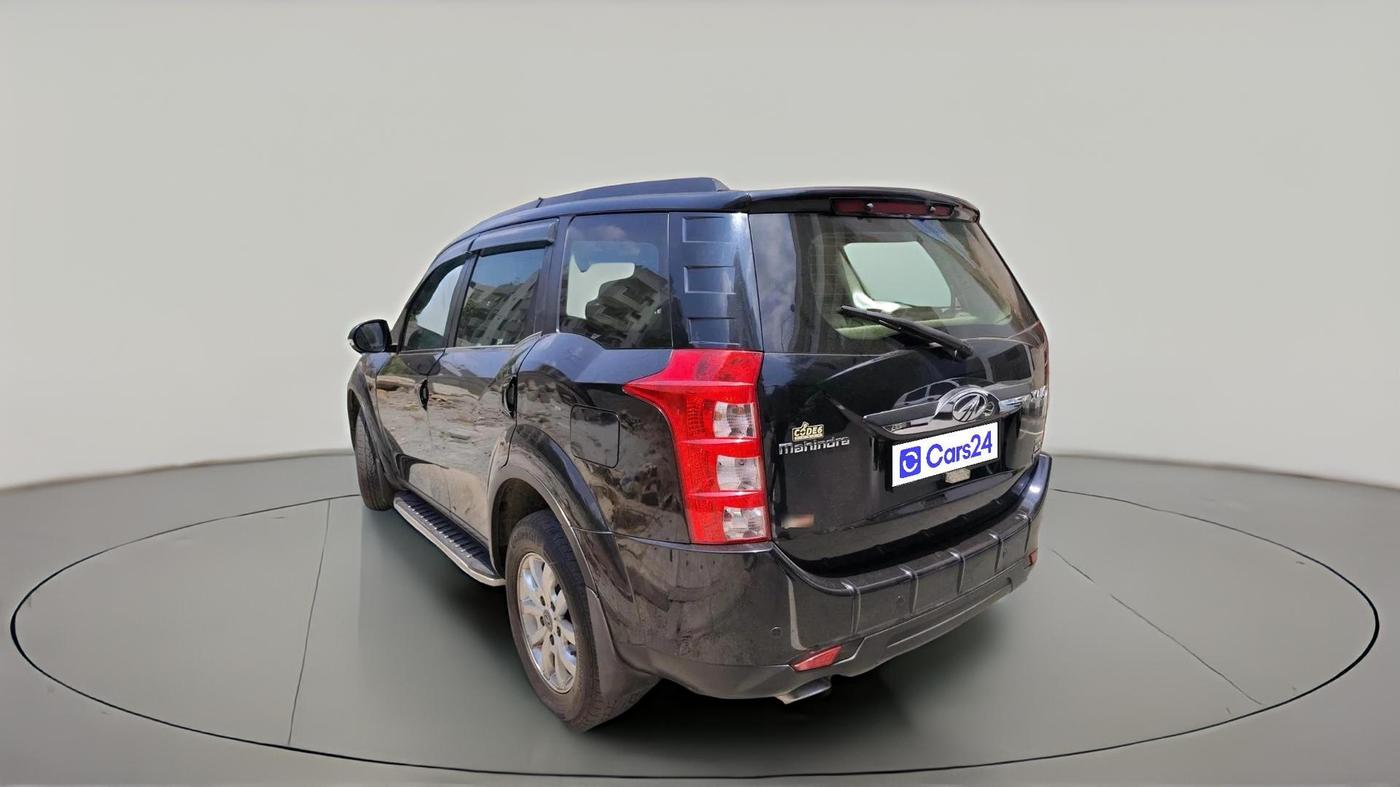 2016 Mahindra XUV500 W10 AT, Diesel, Automatic, 88,917 km, exterior