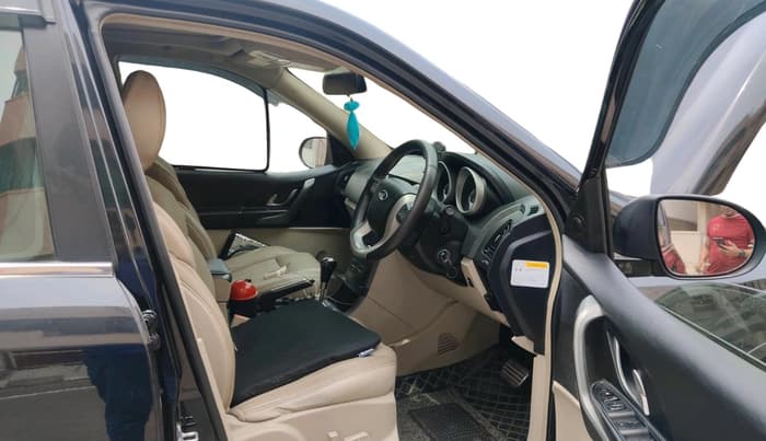 2016 Mahindra XUV500 W10 AT, Diesel, Automatic, 88,917 km, interior