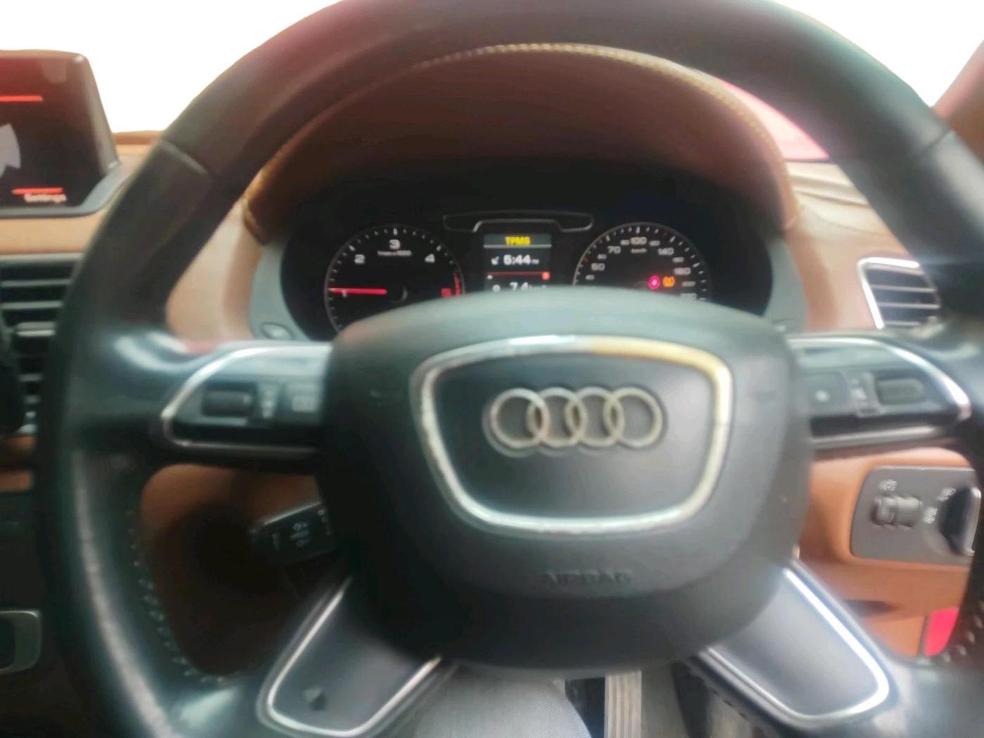 2014 Audi Q3 2.0 QUATTRO TDI AT, Diesel, Automatic, 85,097 km, interior