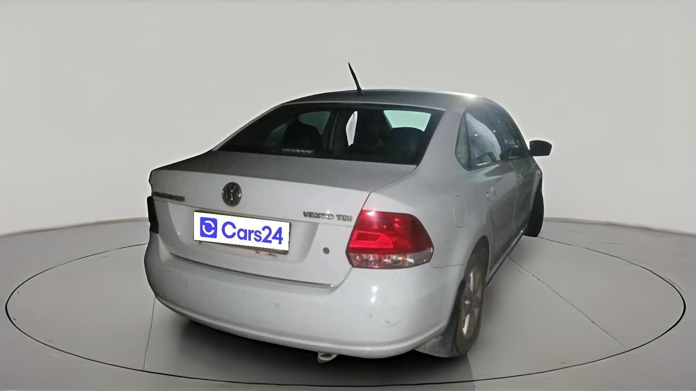 2012 Volkswagen Vento HIGHLINE DIESEL 1.6, Diesel, Manual, 1,99,844 km, exterior
