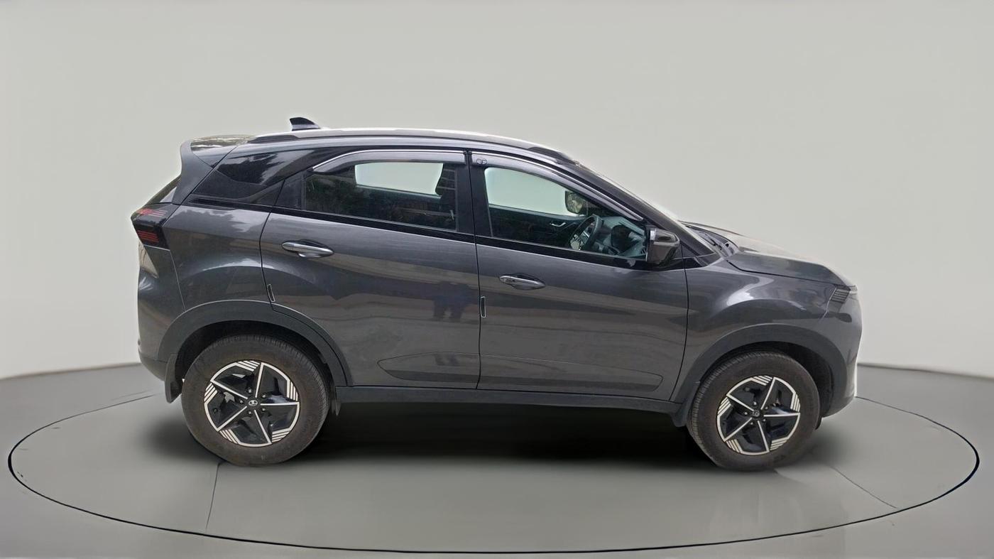 2024 Tata NEXON FEARLESS + 1.2 PETROL, Petrol, Manual, 2,562 km, exterior