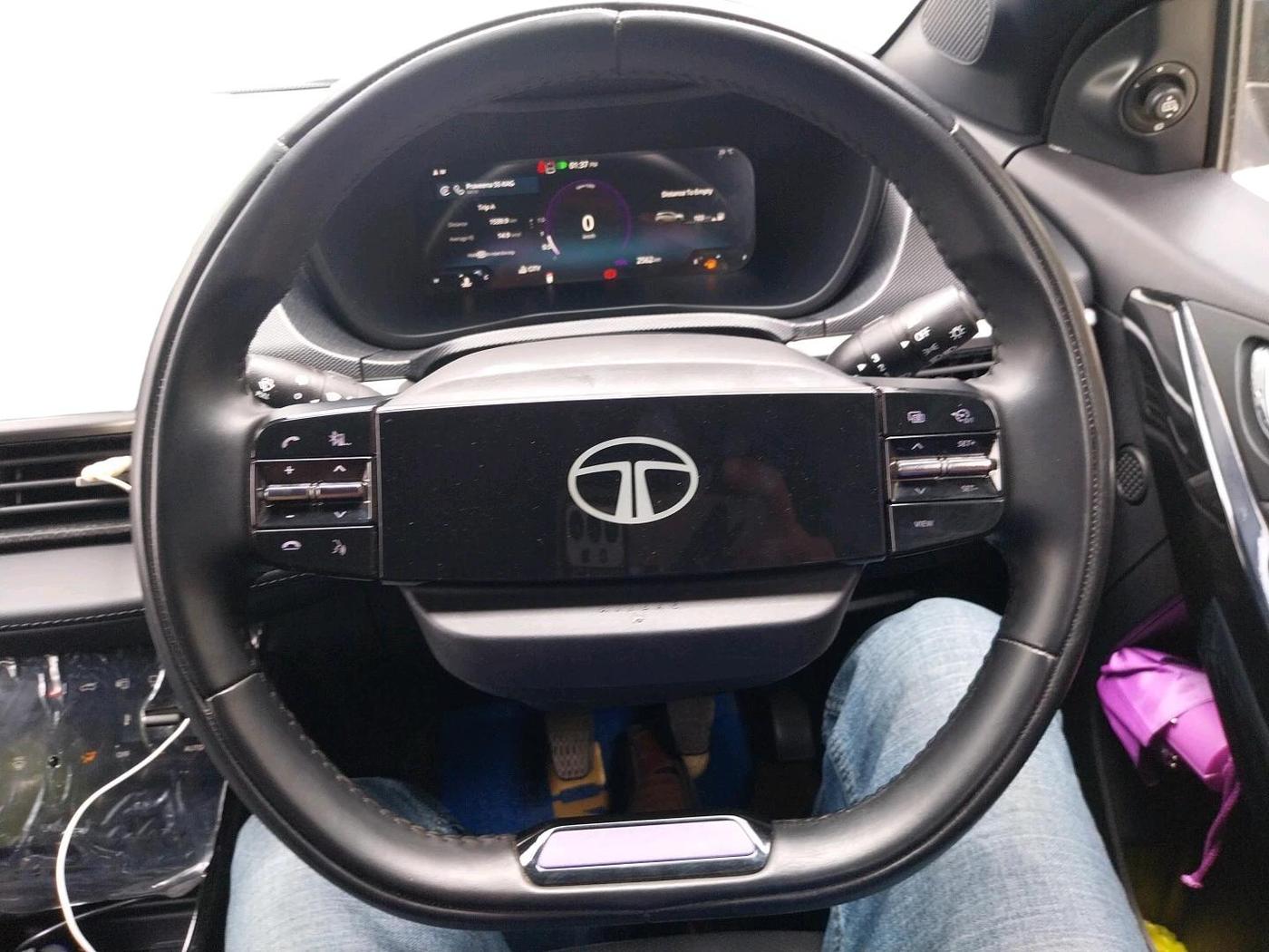 2024 Tata NEXON FEARLESS + 1.2 PETROL, Petrol, Manual, 2,562 km, interior
