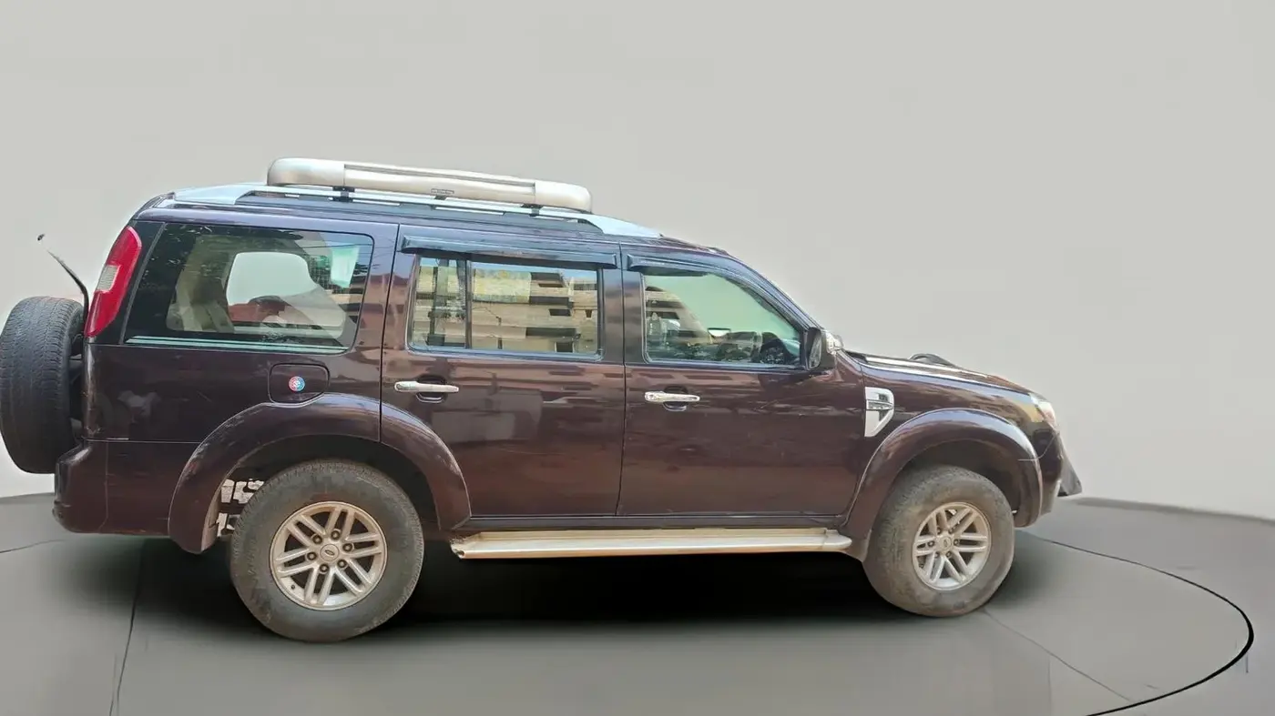 2010 Ford Endeavour 2.5L 4X2 MT, Diesel, Manual, 1,19,172 km, exterior