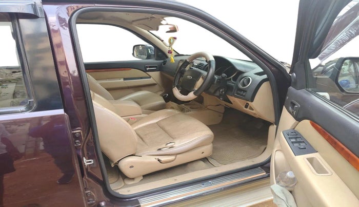 2010 Ford Endeavour 2.5L 4X2 MT, Diesel, Manual, 1,19,172 km, interior