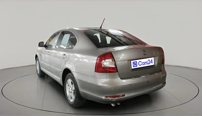 2012 Skoda Superb 2.0 TDI PD, Diesel, Manual, 1,20,824 km, exterior