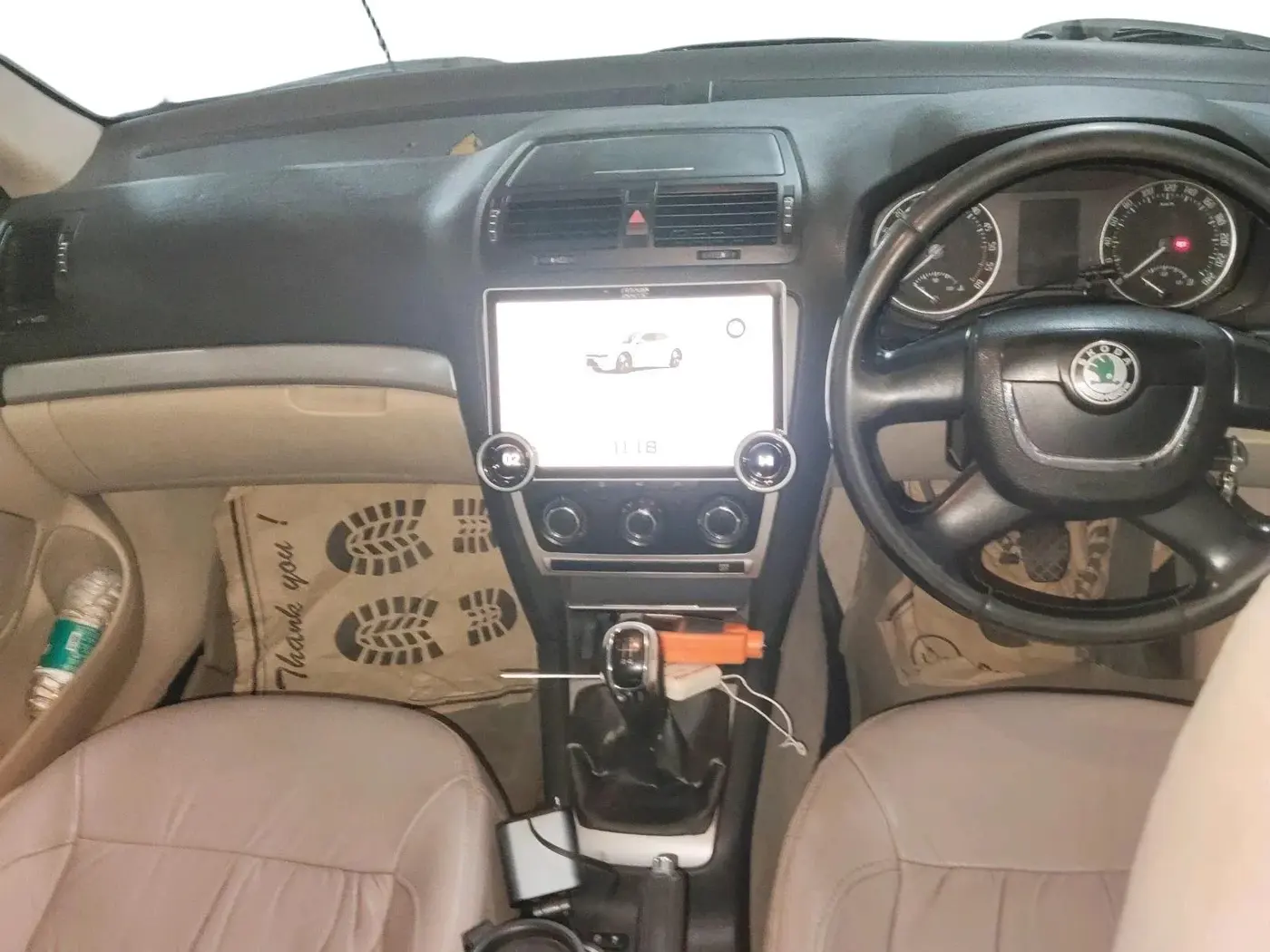 2012 Skoda Superb 2.0 TDI PD, Diesel, Manual, 1,20,824 km, interior