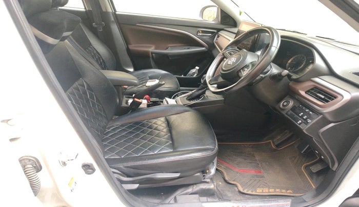 2022 Maruti BREZZA ZXI + AT SMART HYBRID, Petrol, Automatic, 35,647 km, interior