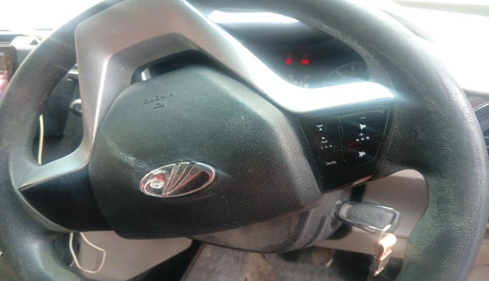 2016 Mahindra Kuv100 K6 PLUS 6 STR, Petrol, Manual, 98,416 km, interior