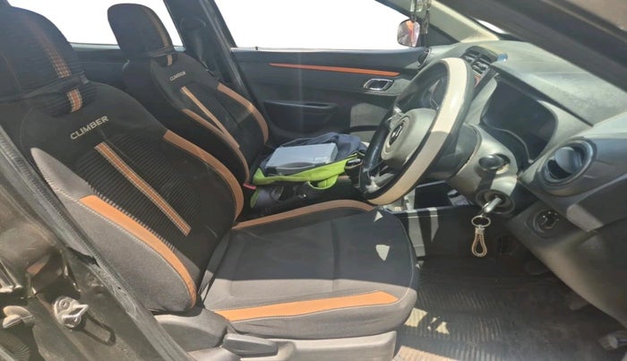 2022 Renault Kwid CLIMBER 1.0 (O), Petrol, Manual, 78,947 km, interior